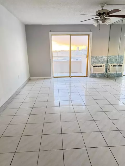 7904 West Dr #409, North Bay Village, FL 33141