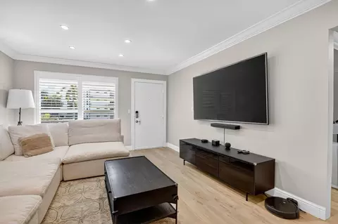 55 SE 14th St #211, Boca Raton, FL 33432