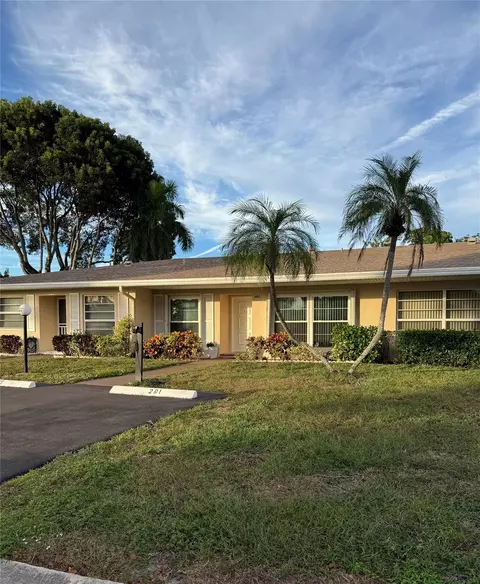 8891 Bella Vista Dr #291, Boca Raton, FL 33433