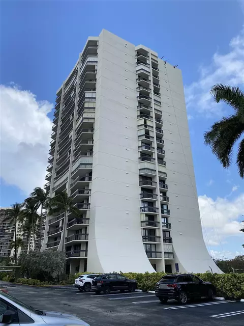 2400 Presidential Way #1104, West Palm Beach, FL 33401