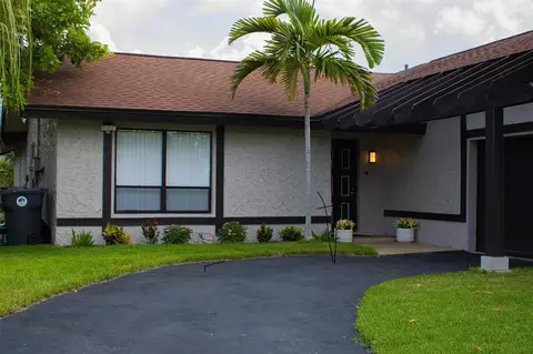 8211 SW 13th, North Lauderdale, FL 33068