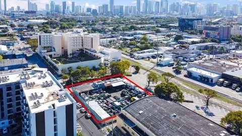 820 NW 23rd St, Miami, FL 33127