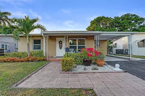 5225 NE 2nd Ter, Oakland Park, FL 33334
