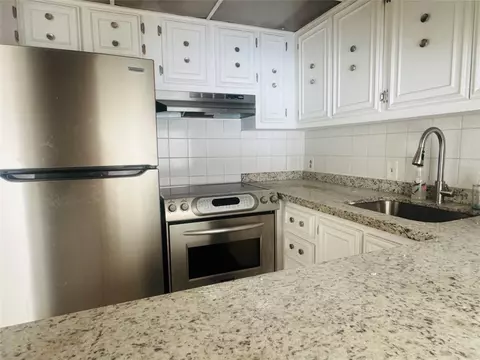 4848 NW 24th Ct #330, Lauderdale Lakes, FL 33313