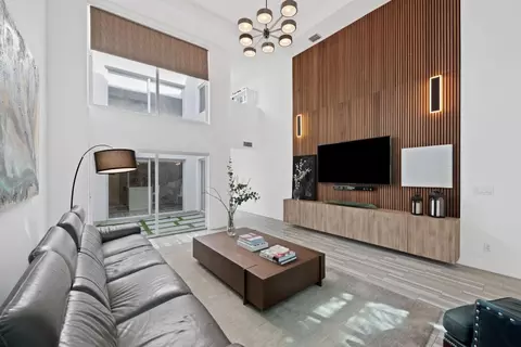 910 NE 16th Ter #2, Fort Lauderdale, FL 33304