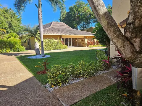 959 SE 2nd Ave #117, Deerfield Beach, FL 33441