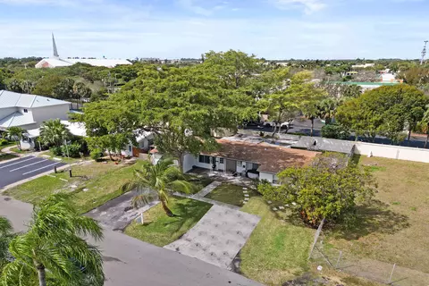 2461 NE 20th Ave, Lighthouse Point, FL 33064