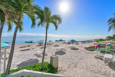 3750 Galt Ocean Dr #403, Fort Lauderdale, FL 33308