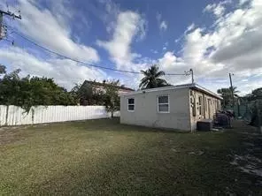 728 SW 6th St, Dania Beach, FL 33004
