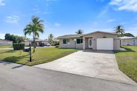 4611 NW 12th Dr, Pompano Beach, FL 33064