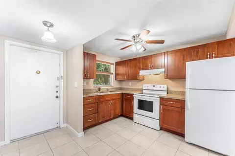 2720 N Pine Island Rd #212, Sunrise, FL 33322