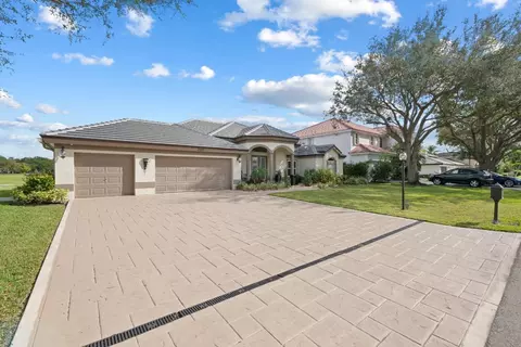 2920 Oak Tree Dr, Oakland Park, FL 33309