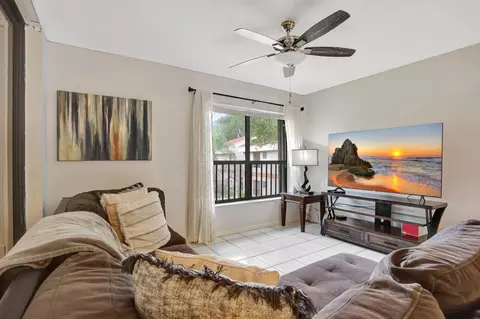 2748 S Carambola Cir #1923, Coconut Creek, FL 33066