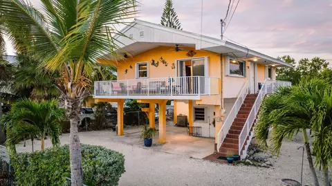 104 Ocean Shores Dr, Key Largo, FL 33037