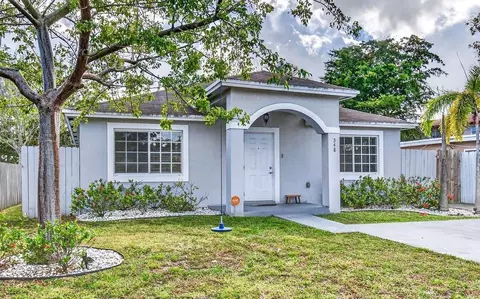 348 NW 40th Ct, Oakland Park, FL 33309