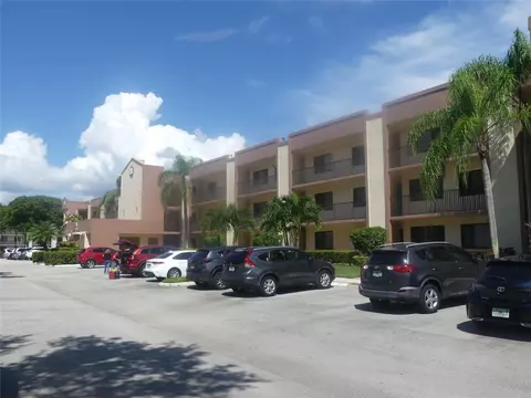 10657 W Clairmont #306, Tamarac, FL 33321
