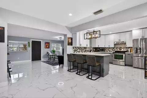 3330 NW 69th St, Fort Lauderdale, FL 33309