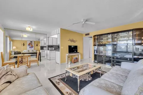 4037 Swansea B #4037, Deerfield Beach, FL 33442