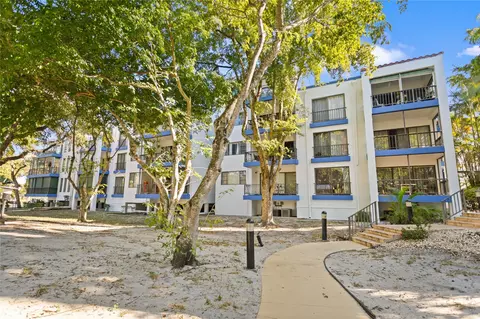 6060 S Falls Circle Dr #218, Lauderhill, FL 33319