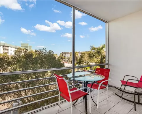 4770 NW 21st St #305, Lauderhill, FL 33313