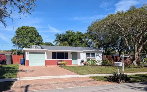 9401 SW 53rd St, Cooper City, FL 33328