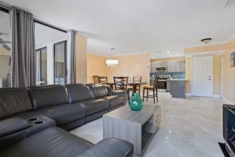 4156 Carambola Cir #2154, Coconut Creek, FL 33066