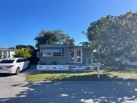 1670 SW 84th Ave, Davie, FL 33324
