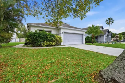 94 Magnolia Cir, Boynton Beach, FL 33436