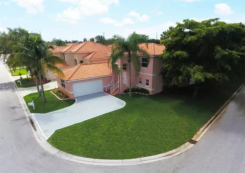 6602 Geneva St, Lake Worth, FL 33467