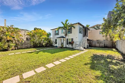 2612 SW 19th Ter, Miami, FL 33145