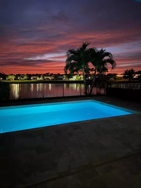 15798 Cresswind Pl, Loxahatchee, FL 33470