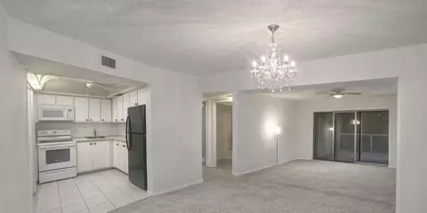 4281 NW 41st St #419, Lauderdale Lakes, FL 33319