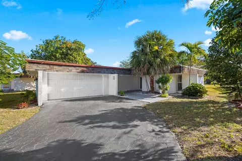 6104 White Oak, Tamarac, FL 33319