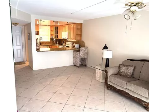 630 Tennis Clb #202, Fort Lauderdale, FL 33311