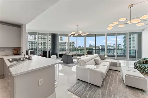 5959 Collins Ave #1201, Miami Beach, FL 33140