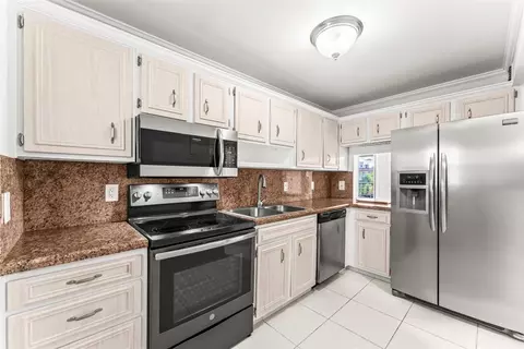 4500 N Federal Hwy #344E, Lighthouse Point, FL 33064