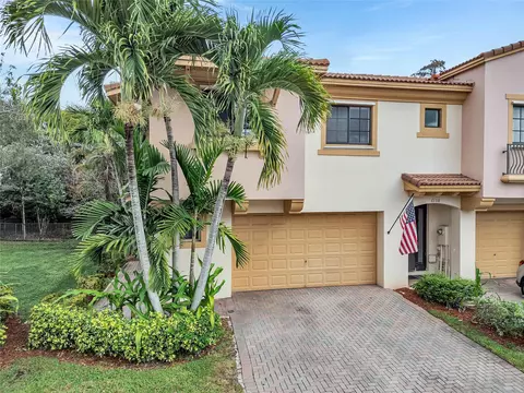 6140 Grand Cypress Cir, Coconut Creek, FL 33073