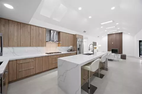 7571 Estrella Cir, Boca Raton, FL 33433