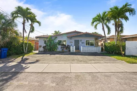 8930 SW 38th St, Miami, FL 33165