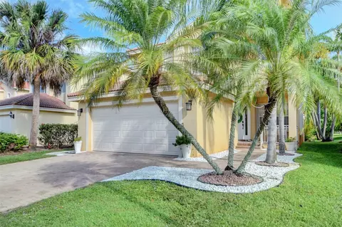 5407 Wellcraft Dr, Greenacres, FL 33463