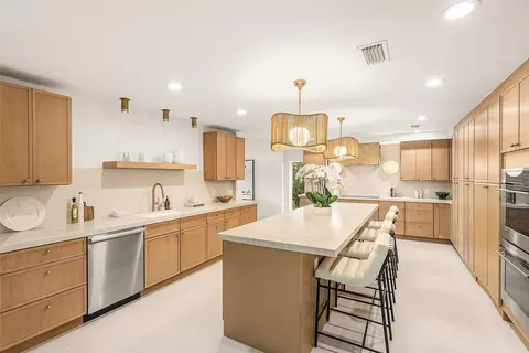 4877 Pineview Cir, Delray Beach, FL 33445