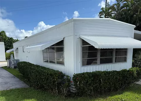 201 Mallard Dr, Boynton Beach, FL 33435