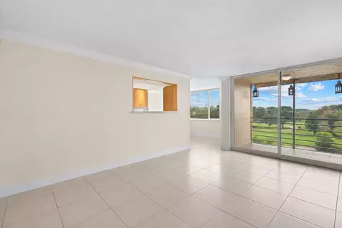 9470 Live Oak Pl #409, Davie, FL 33324
