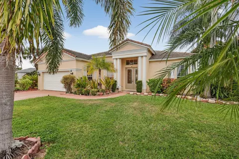 544 SW Lake Manatee Way, Port Saint Lucie, FL 34986