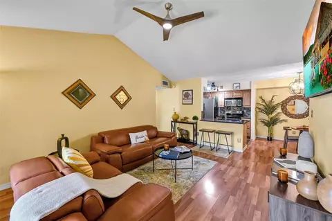 875 Riverside Dr #732, Coral Springs, FL 33071