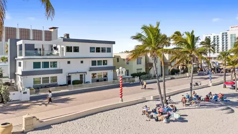 2201 N Surf Rd, Hollywood, FL 33019