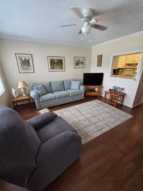 111 Lyndhurst E #111, Deerfield Beach, FL 33442