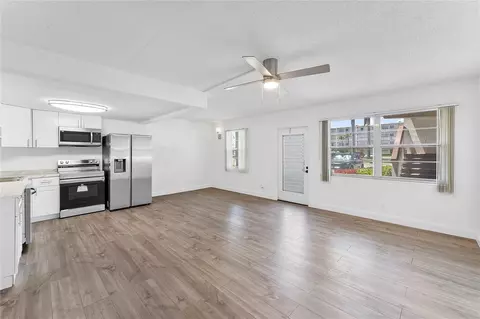 1052 Hythe #1052, Boca Raton, FL 33434