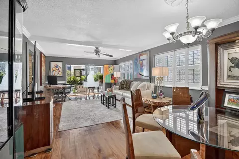 3050 NE 16th Ave #207, Oakland Park, FL 33334