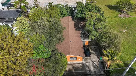 35 NE 53rd St, Miami, FL 33137